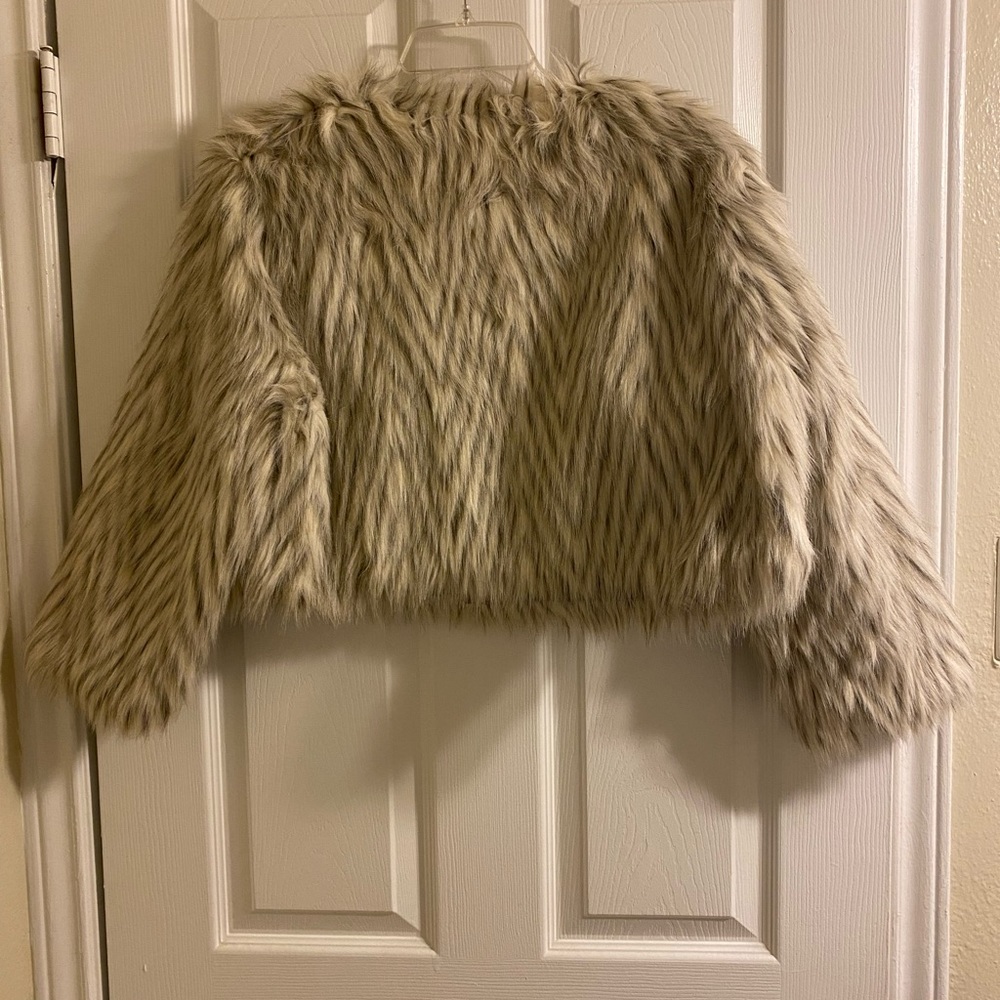 Crop fur jacket - Picture 4 of 4